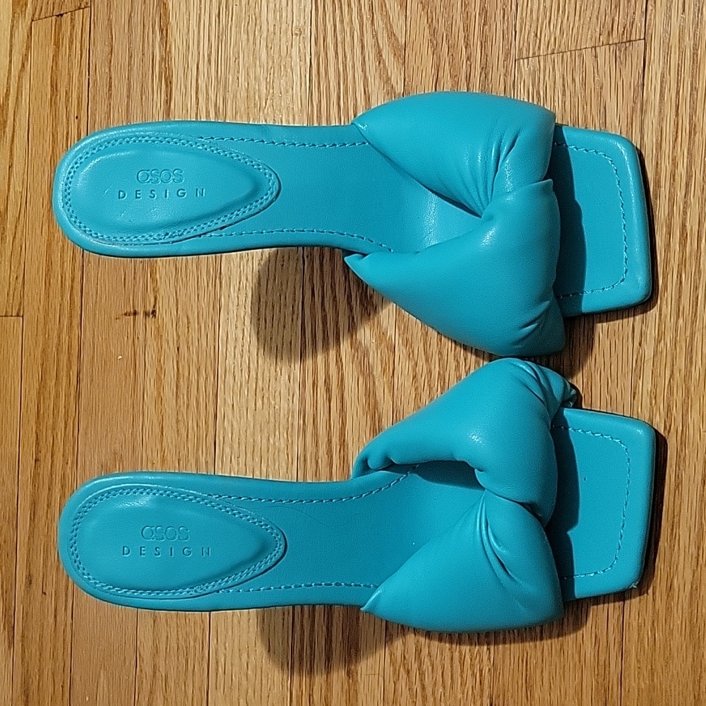 ASOS Design Niki Padded Twist Sandal size US 8